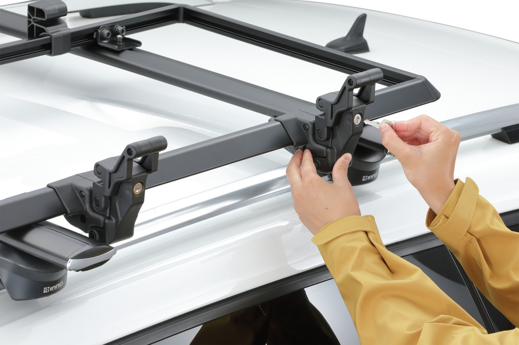 Platformă de acoperiș INNO QUICK BASE 60 pentru cutie GEAR CARRY 160 (INQ60)