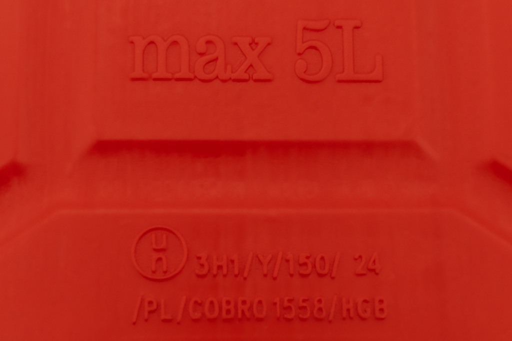 Canistră din plastic HERMON 5L cu pâlnie, roșie