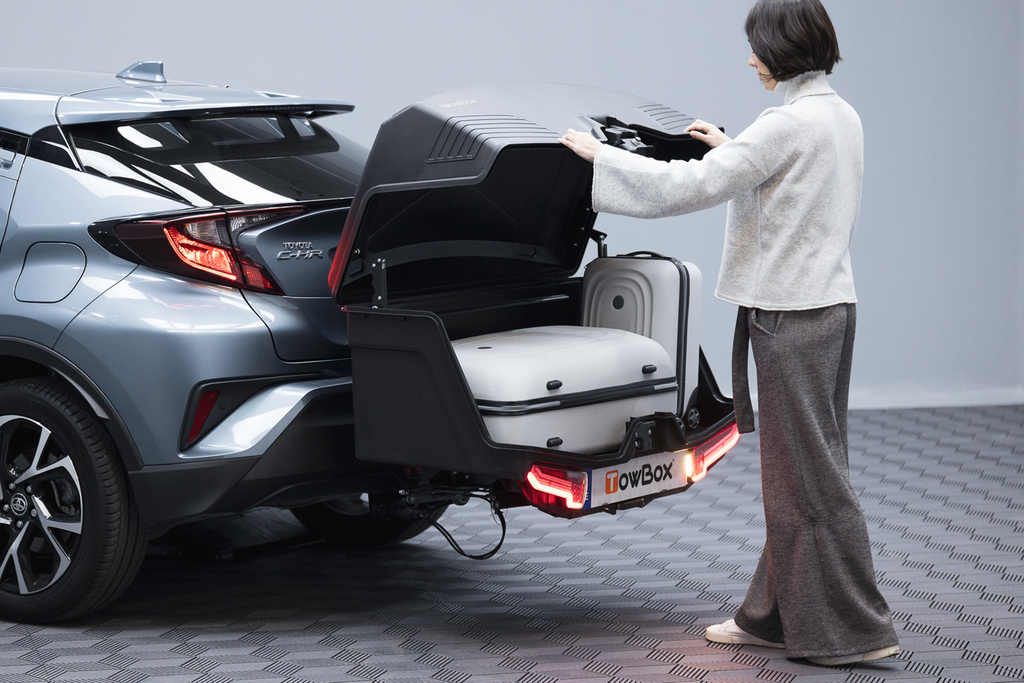 Cutie de remorcare Alpha urban neagră - cutie de bagaje montată pe bara de remorcare