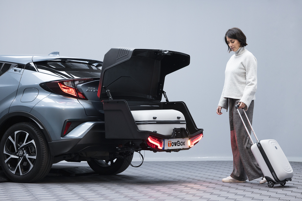 Cutie de remorcare Alpha urban neagră - cutie de bagaje montată pe bara de remorcare