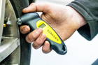 Manometru digital pentru presiunea anvelopelor STANLEY Automotive, interval 0-6,2 bar
