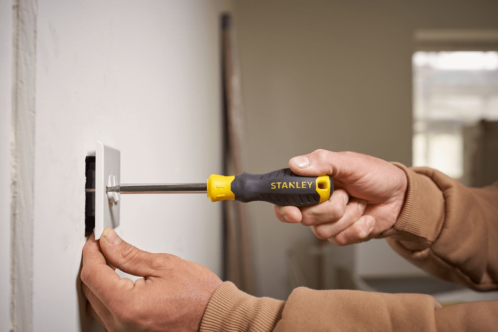 Șurubelniță STANLEY MULTIBIT cu 34 de piese și set de biți