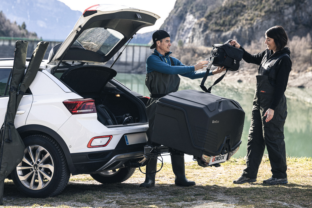 Cutie de remorcare Alpha urban neagră - cutie de bagaje montată pe bara de remorcare